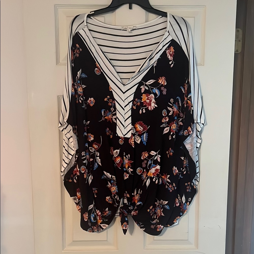 Elegant Floral Striped Women's Poncho- Like Blouse, Size L